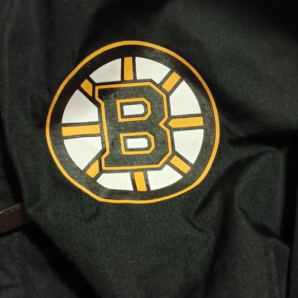Official NHL BRUINS youth size 8-10 lightweight zip up jacket - Picture 3 of 5